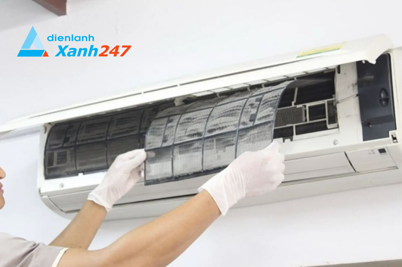 Dịch Vụ Vệ Sinh Máy Lạnh Daikin Long Xuyên – Làm Mát Tối Ưu, Bền Bỉ, Giá Cực Rẻ Chỉ Từ 200K Vệ Sinh Máy Lạnh Daikin Long Xuyên